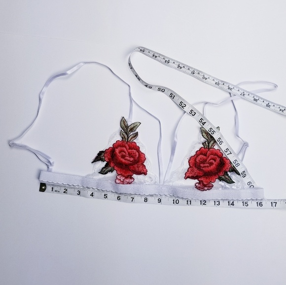 Strappy Lace Embroidered Flower Adjustable Bra - Picture 3 of 4